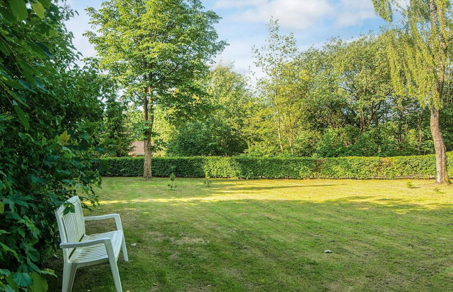 Family Cottage With Terrace and Lawn - Foto 46