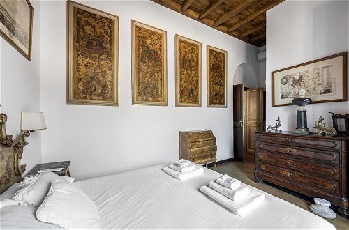 Foto 36 - A Prince in Rome Elegant Navona Terrace Apartment