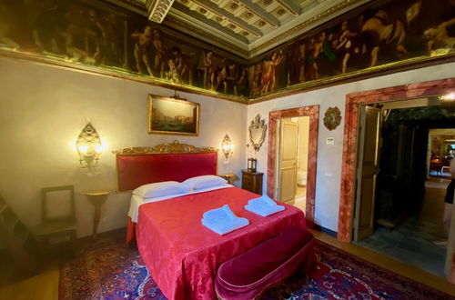 Photo 38 - A Prince in Rome Elegant Navona Terrace Apartment