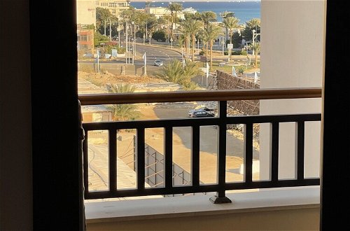 Foto 9 - Charming 1-bed Apartment in Hurghada Aldau Heights