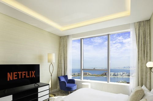 Photo 4 - LUX Iconic Views at The Palm Tower 5