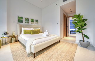 Photo 3 - Maison Privee - Luxury Apt W/Burj Khalifa Vw & Dubai Canal Access