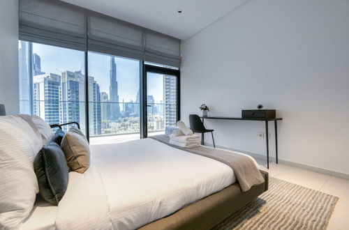 Foto 6 - Maison Privee - Luxury Apt W/Burj Khalifa Vw & Dubai Canal Access