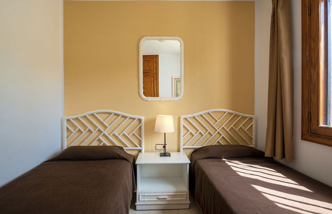 Apartamentos Camels Spring - Photo 5