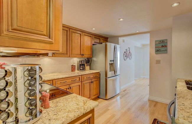 3 Bedroom Downtown with Firepit - Foto 11