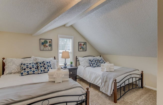 3 Bedroom Downtown with Firepit - Foto 8