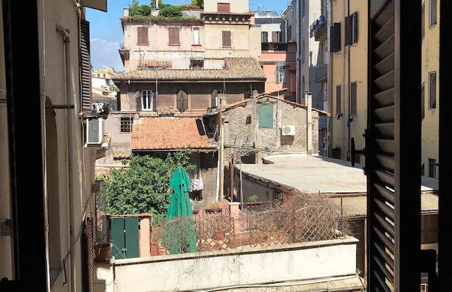 San Daniele Bundi House - Photo 20