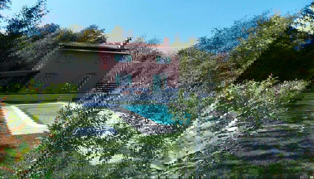 Primary image