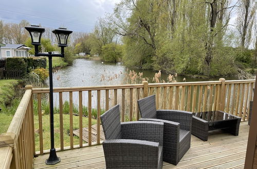 Foto 20 - Beautiful and Tranquil Lakeside Lodge - Sleeps 5