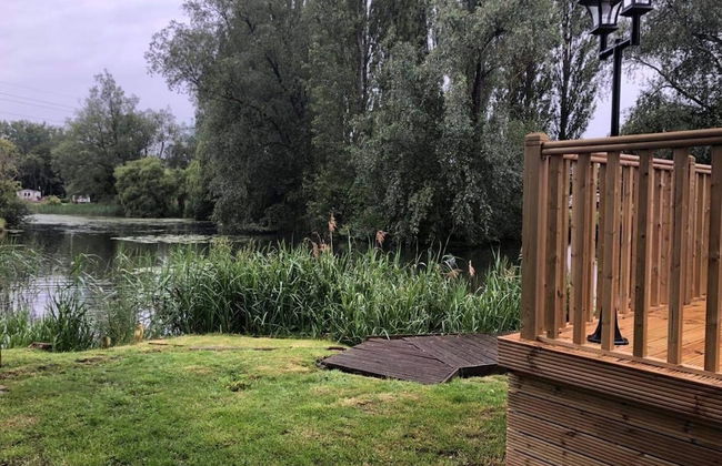 Beautiful and Tranquil Lakeside Lodge - Sleeps 5 - Foto 29
