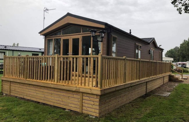 Beautiful and Tranquil Lakeside Lodge - Sleeps 5 - Foto 38