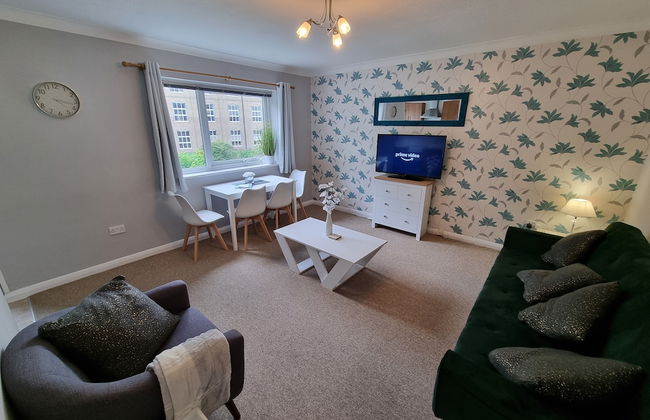 360 Serviced Accommodations - Swan Path Retreat - 2 Bedroom Apartment - Foto 19