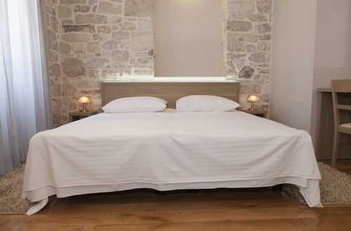 Photo 8 - Tifani Luxury Rooms 2