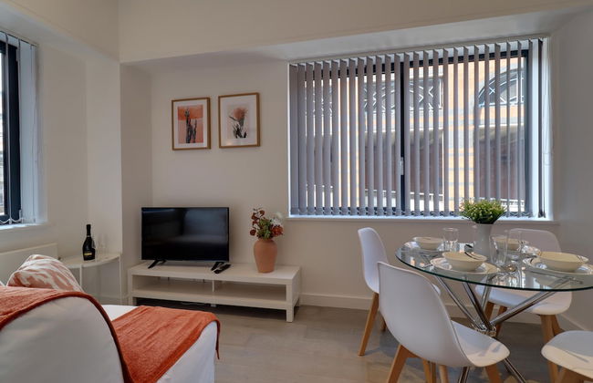 Stunning 1-bed Apartment in the Heart of Slough - Foto 7