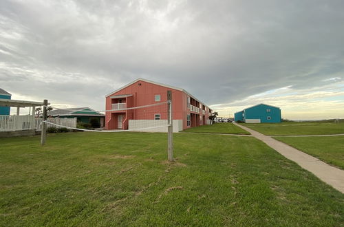 Photo 48 - Executive Keys Condominiums on the Beach