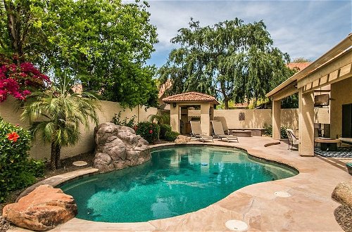Foto 14 - Luxury Scottsdale Home W/pool and Hot Tub