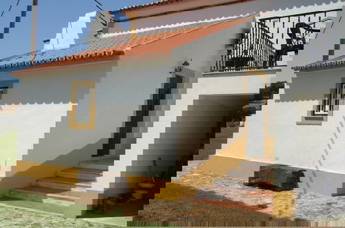 Foto 1 - House With Authentic Tiling and Antique Furniture