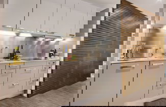 Foto 13 - Aspasios Catedral Apartments