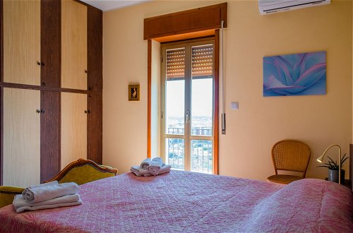 Photo 4 - La Terrazza Di Siracusa - Roomy And Bright Flat