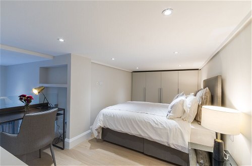 Photo 3 - 7 41 Luxurious 1 Bed Apt in Notting Hill
