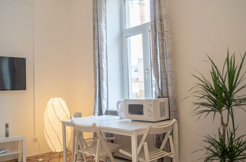 Photo 5 - Shared Modern Apartment Schönbrunn - Budget Stylish Room