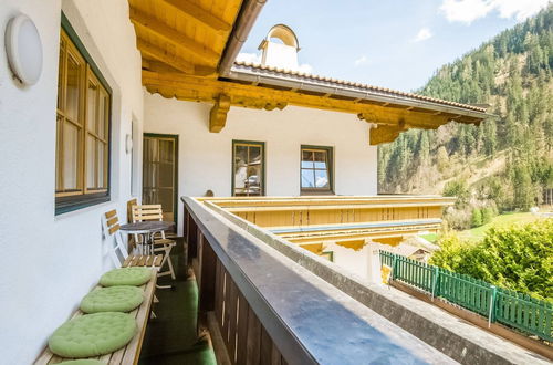 Photo 11 - Apartment in Mayrhofen With Balcony