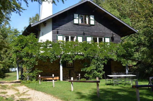 Photo 1 - Luxury Pet Friendly Chalet in Bièvre near Forest