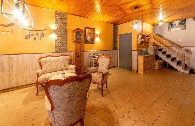 Expansive Holiday Home in Ardennes with Hot Tub - Foto 19