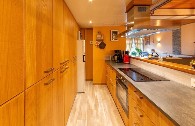 Expansive Holiday Home in Ardennes with Hot Tub - Foto 13