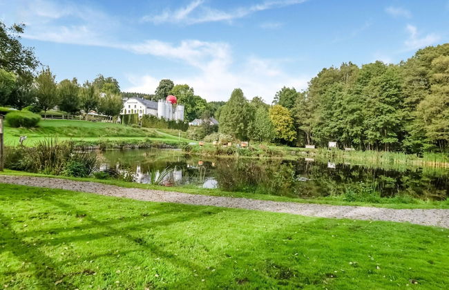 Green Hillside Apartment - Photo 28