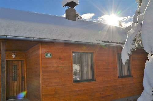 Foto 17 - Sunlit Cabin with Hot Tub in Turracherhohe