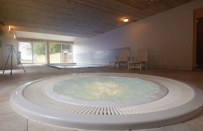 Unique Holiday Home with Pool near Park & Ski Area - Foto 19