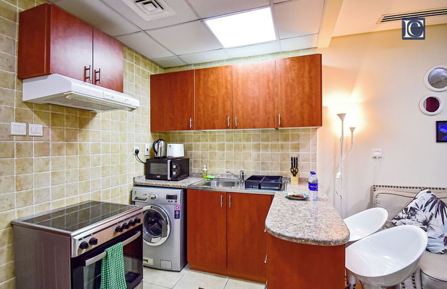 ELN - Cozy Budget Studio in JLT Metro - Photo 7