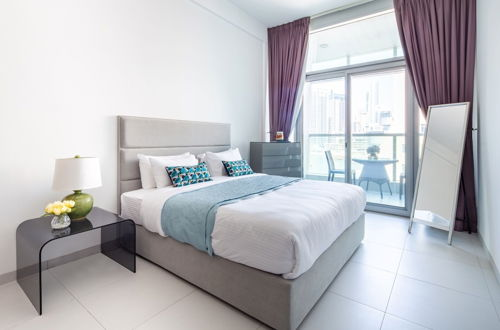 Photo 12 - Vibrant & Ultramodern 1BR Apartment - Dubai Marina