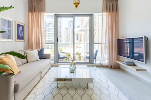 Photo 1 - Flashy & Vibrant 1BR Apartment in Dubai Marina