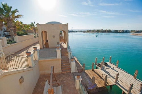 Photo 17 - Chic 4-Bedroom White Villa for Rent in El Gouna Egypt