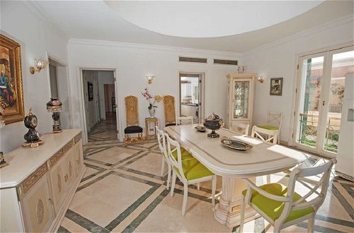 Photo 7 - Chic 4-Bedroom White Villa for Rent in El Gouna Egypt