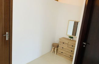 Photo 3 - Classic One Bedroom