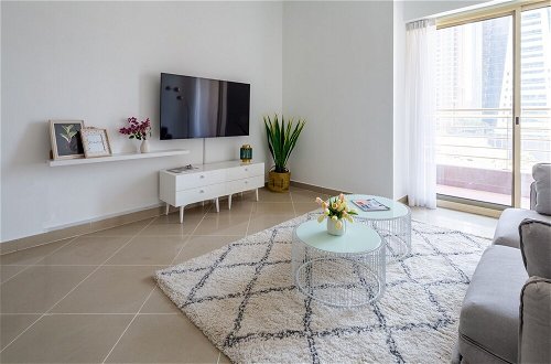 Photo 13 - Aesthetically Beautiful 2BR Apartment In JLT