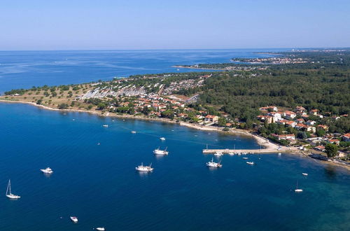 Photo 31 - Luxurious Villa Novigrad With Swimming Pool