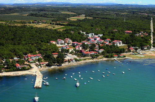 Photo 33 - Luxurious Villa Novigrad With Swimming Pool