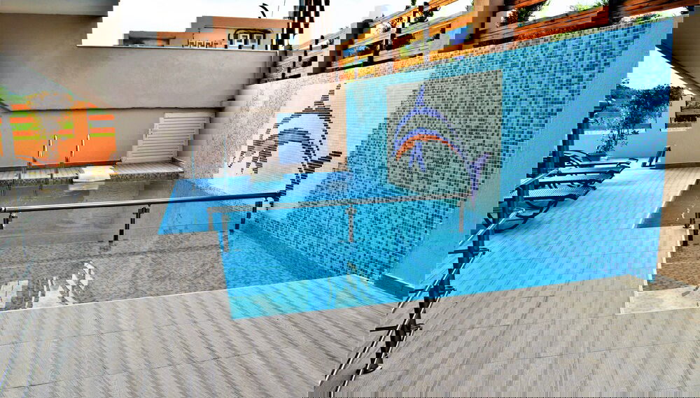 Primary image