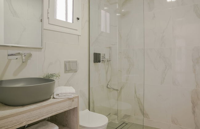 Astra Village Hotel Suites - Photo 39