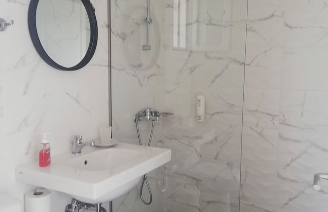 Astra Village Hotel Suites - Photo 37