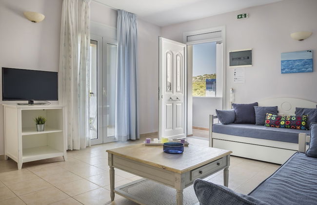 Astra Village Hotel Suites - Photo 33