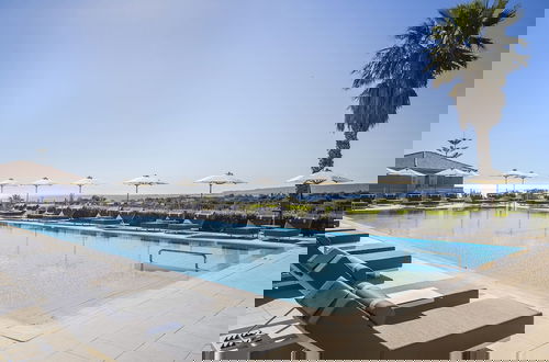 Foto 1 - Astra Village Hotel Suites