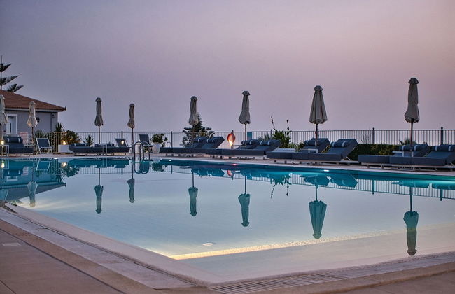 Astra Village Hotel Suites - Photo 47