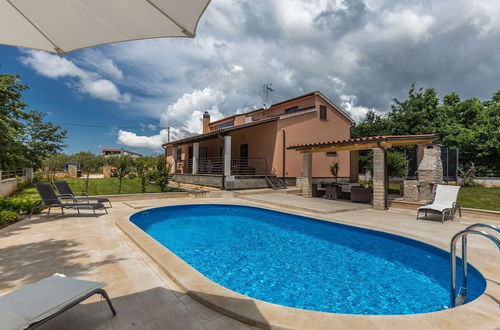 Photo 1 - Luxury Villa Lucia with heated pool