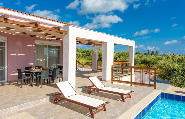 Vatsa Beach Villa Large Private Pool Walk to Beach Sea Views A C Wifi - 3021 - Foto 1