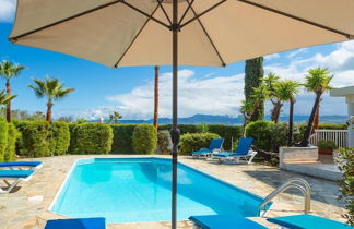 Foto 3 - Villa Christia Maris Large Private Pool Walk to Beach Sea Views A C Wifi - 2187